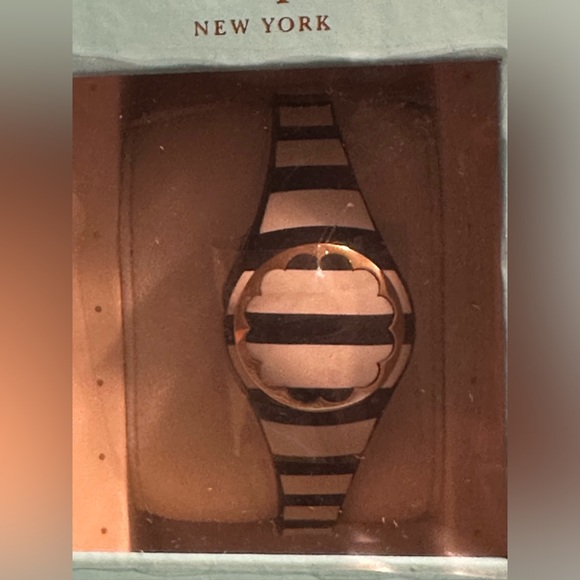 Kate Spade activity tracker NWT black and white stripe - Picture 9 of 12